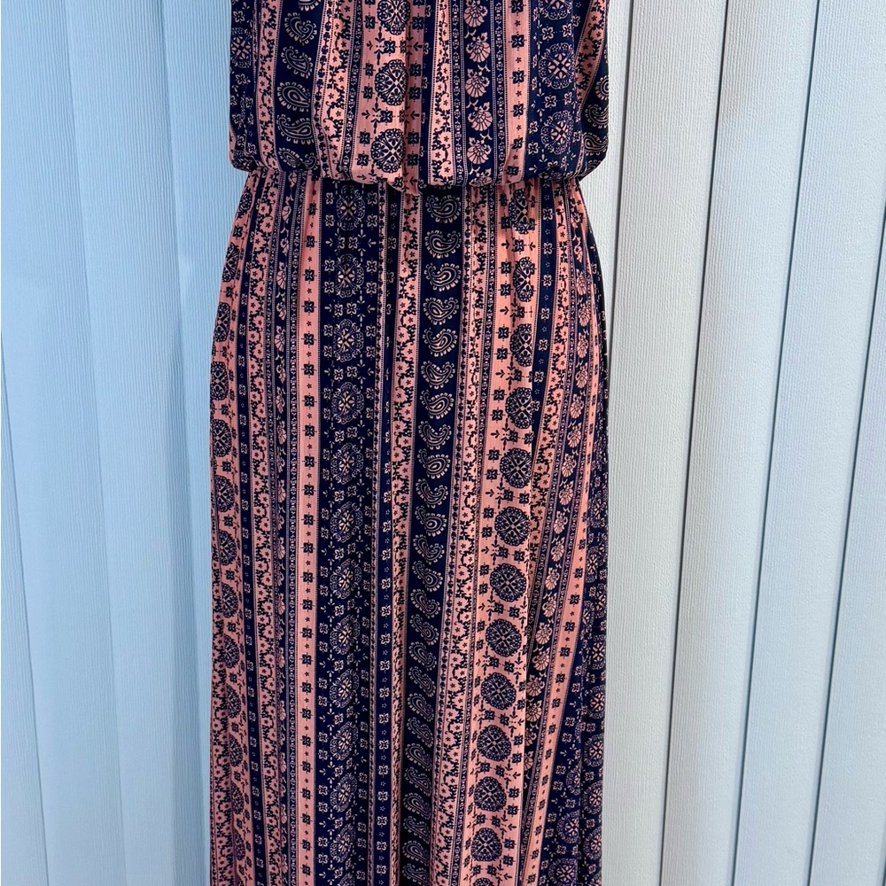 Elegant Navy and Pink Patterned Maxi Dress